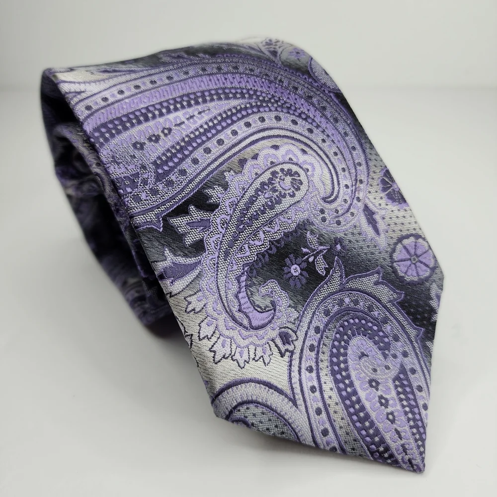 ALEXANDER JULIAN Purple Paisley Tie.